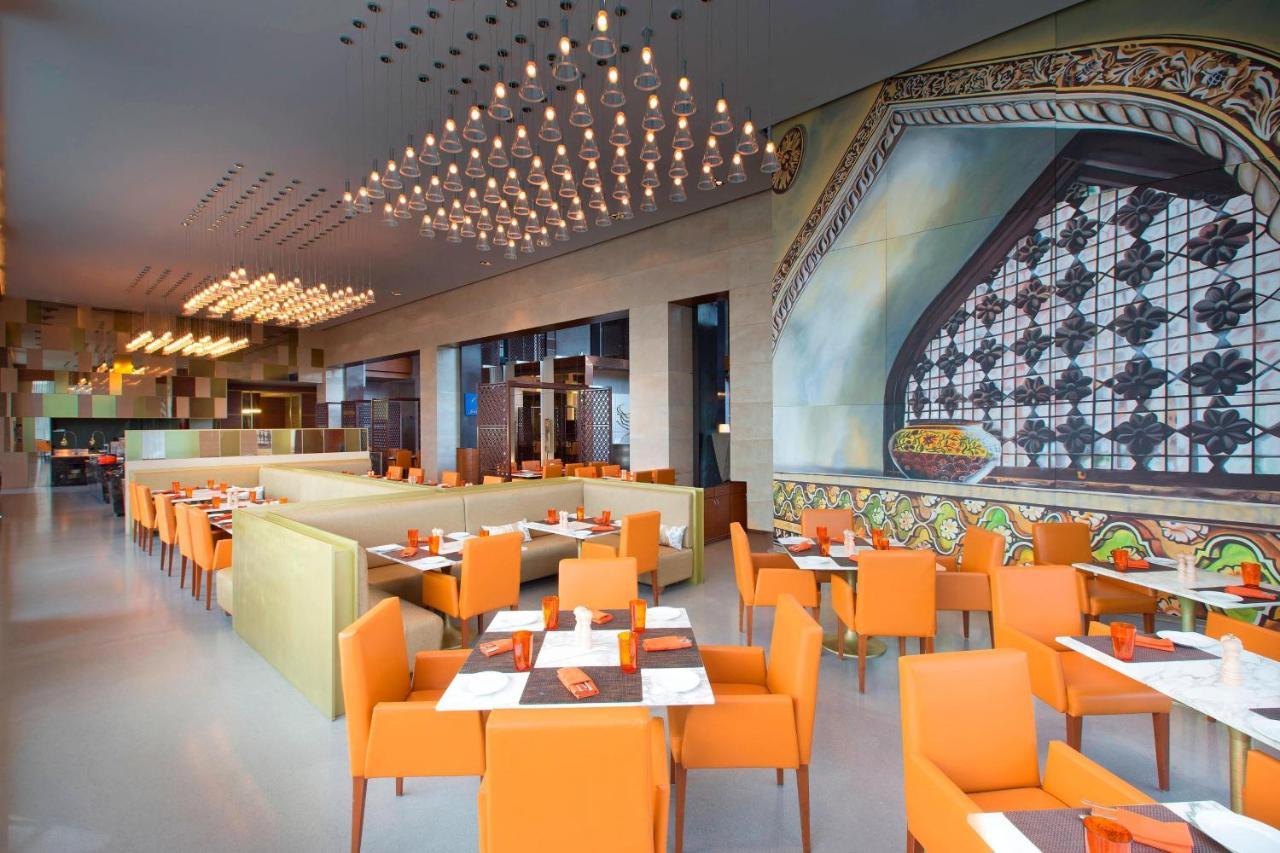 Sheraton Hyderabad Hotel Kültér fotó