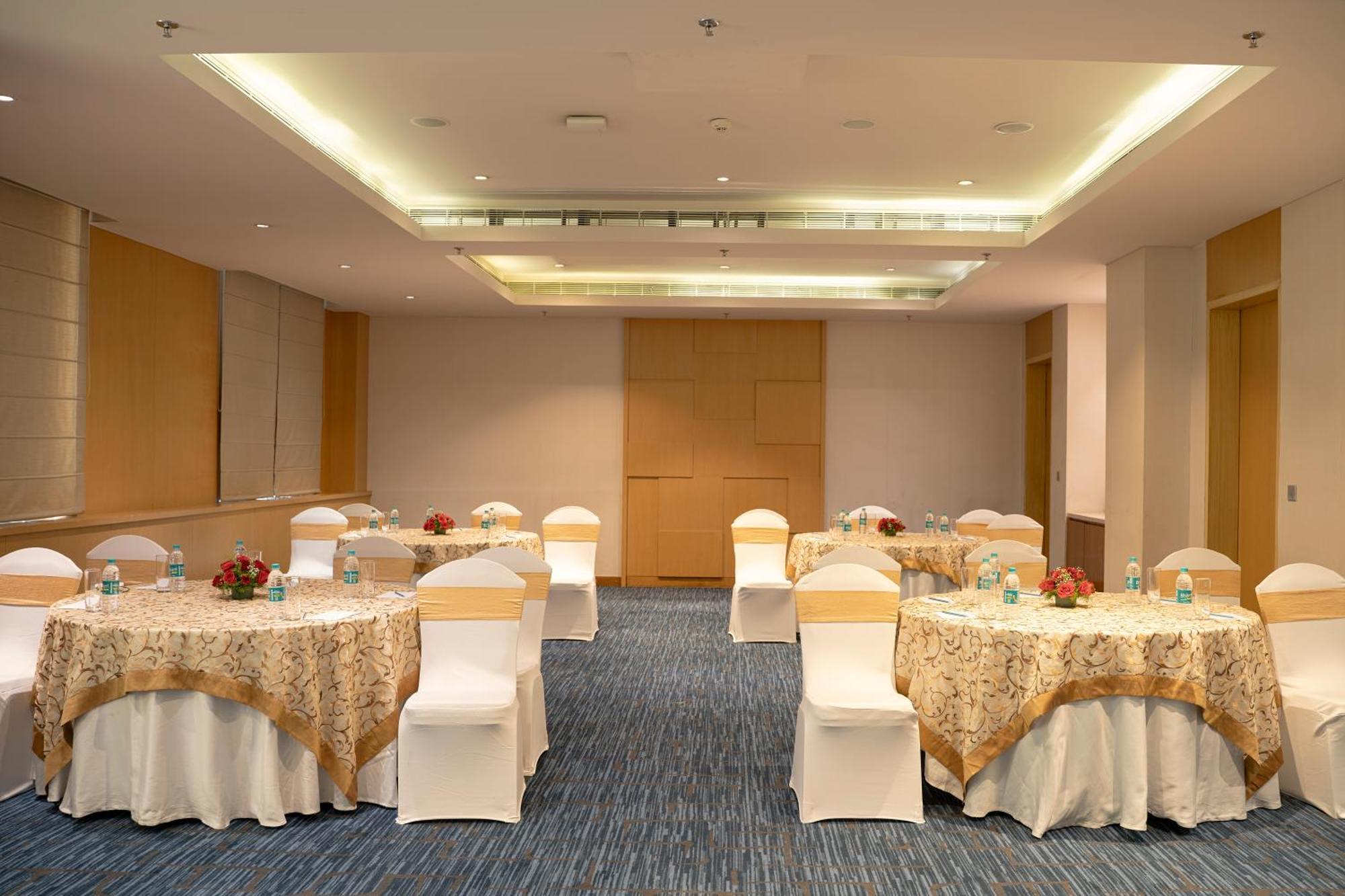 Sheraton Hyderabad Hotel Kültér fotó