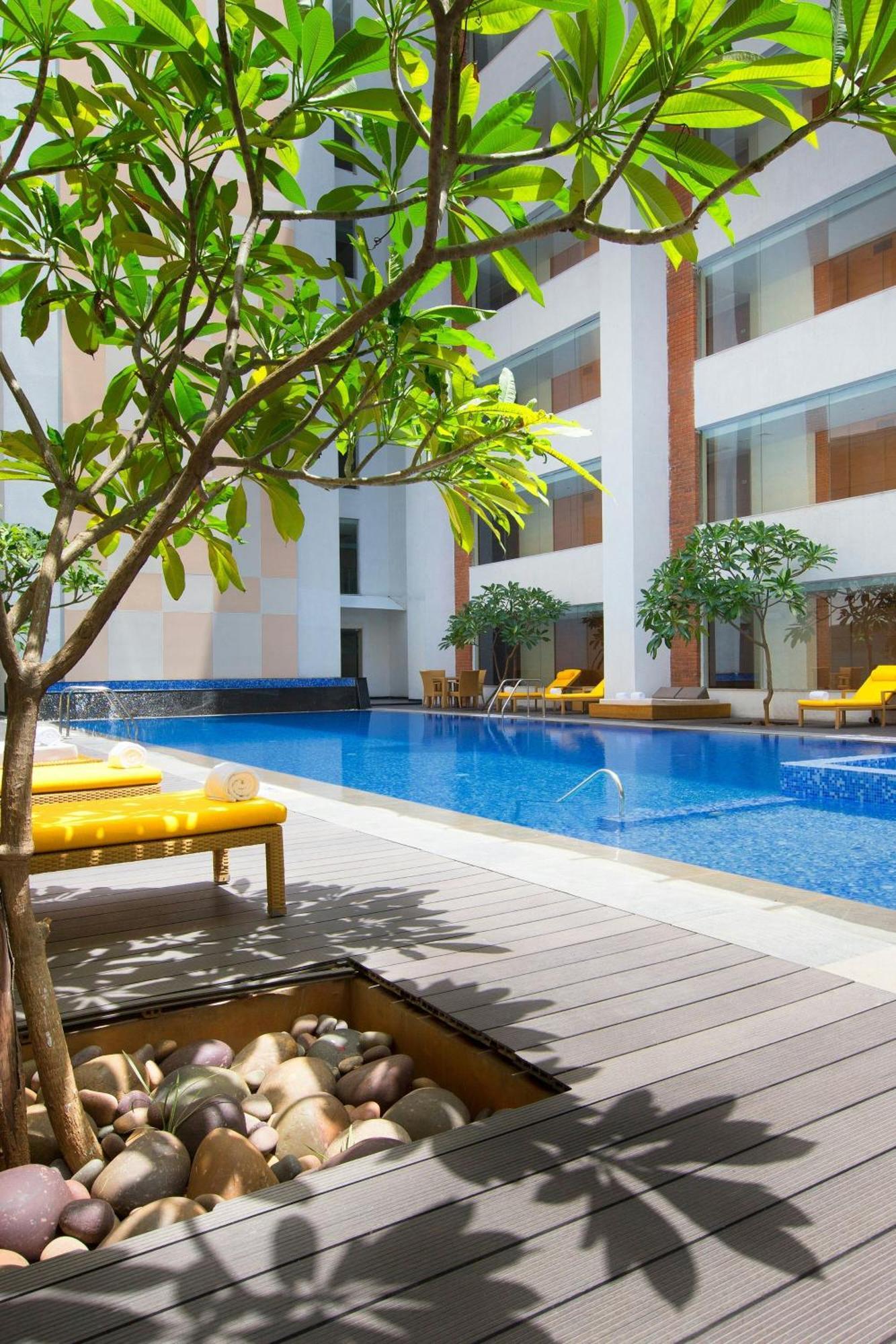 Sheraton Hyderabad Hotel Kültér fotó