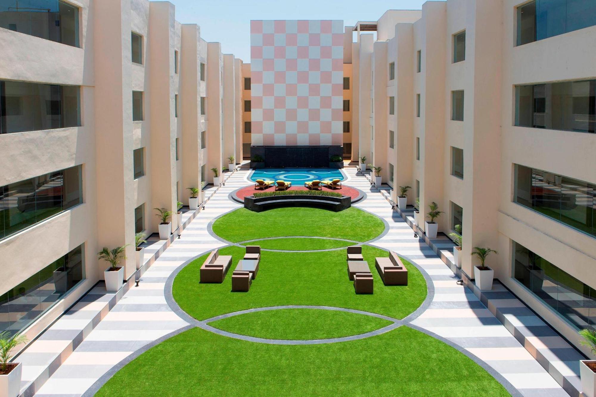 Sheraton Hyderabad Hotel Kültér fotó